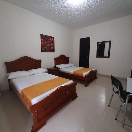 Hotel Cataluna Pereira Exterior photo
